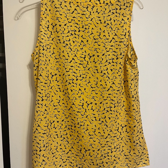 Michael Kors Sleeveless Yellow Top⭐️ - Picture 4 of 5